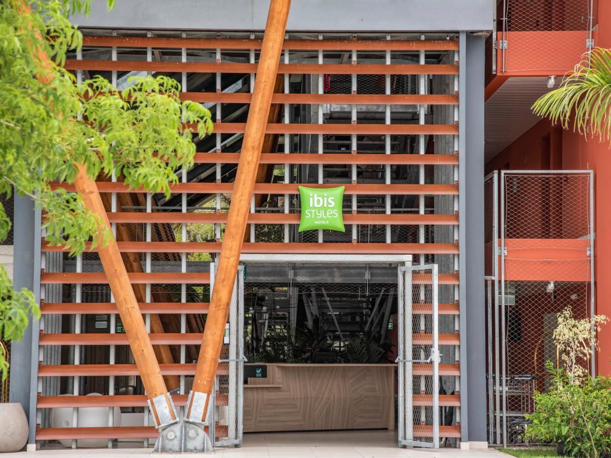 Ibis Styles Mayotte Aeroport Pamandzi Exterior photo